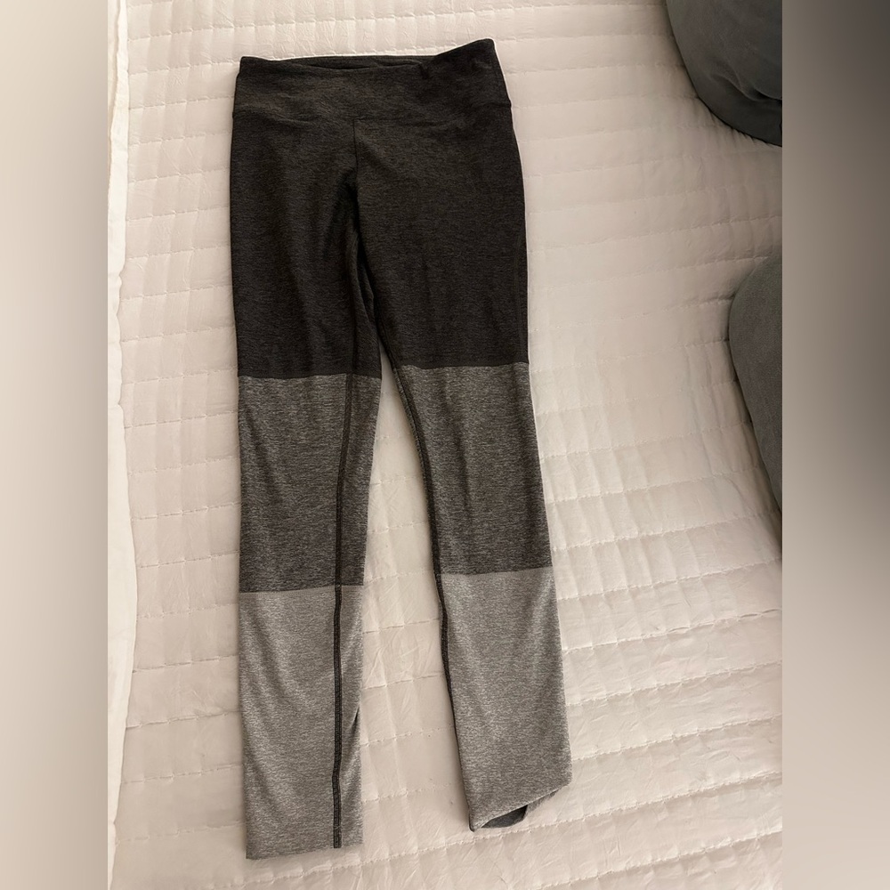 Outdoor Voices gray color block leggings